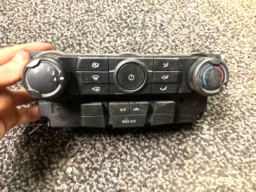 Ford Focus HVAC Climate Control (2008–2011) – Genuine OEM