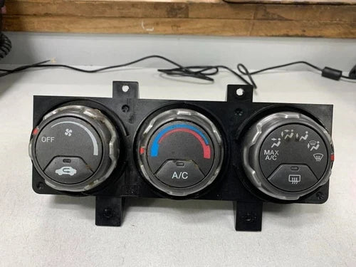 Honda Element A/C Heater Climate Manual Temperature Control (2003–2008) – Genuine OEM