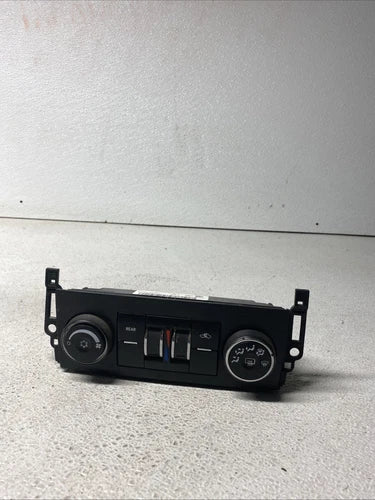 Chevrolet SUBURBAN 1500 HVAC Climate Control 22879021 (2012–2014) – Genuine OEM