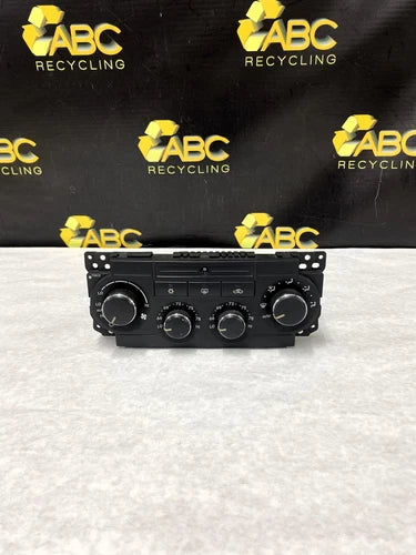 Chrysler 300C Front Automatic Climate Control Assembly (2005–2007) – Genuine OEM