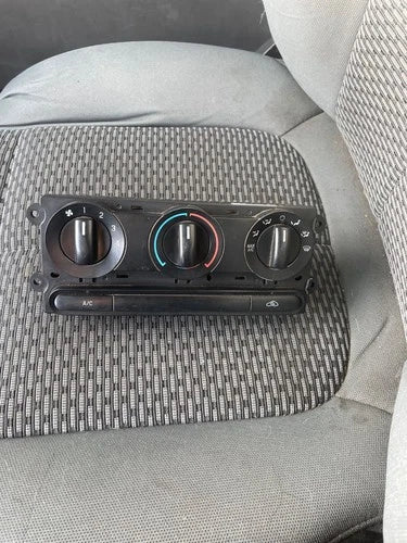 Ford F250 F350 Super Duty Front A/C Climate Control Temp Switch (2008–2010) – HVAC Replacement Part