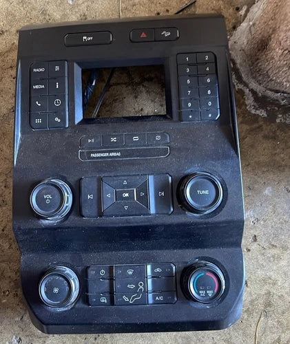 Ford TRUCK F250 F350 Super Duty Radio HVAC Climate Control (2017) – Genuine OEM