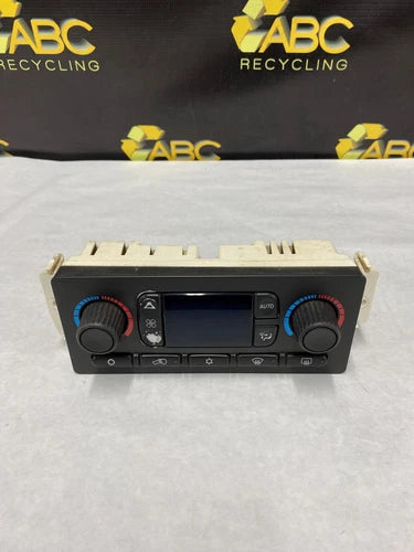 GMC Envoy Front Climate Control ID 15845093 (2006–2009) – Genuine OEM