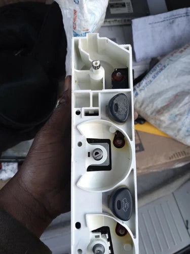 Toyota TACOMA SR5 HVAC Climate Control (2000–2004) – Genuine OEM