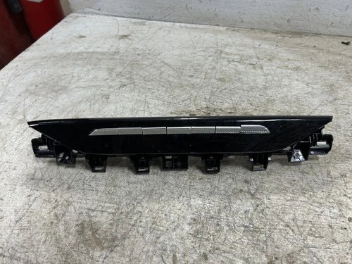 Buick ENCLAVE Front Automatic Temperature Controller (2025) – Genuine OEM