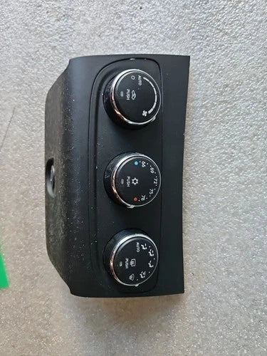 Dodge Avenger Chrysler 200 HVAC Climate Control Temperature (2010–2014) – Genuine OEM