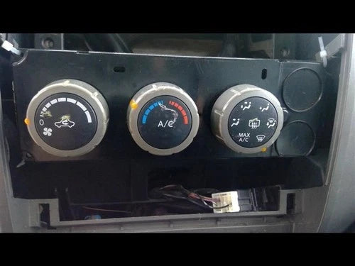 Nissan Titan HVAC Climate Control Used thru 3/05 (2005) – HVAC Replacement Part