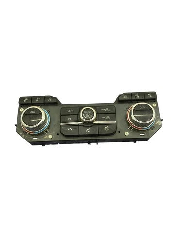 GMC Sierra 2500 Denali HVAC Control Component (2020–2023) – Genuine OEM