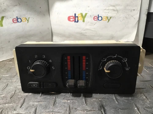 Chevrolet Silverado 1500 HVAC Climate Control Temperature (2005) – Genuine OEM
