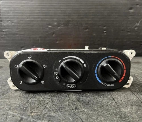 Jeep Wrangler HVAC Climate Control (2007–2010) – Genuine OEM | Ref SKU-6748