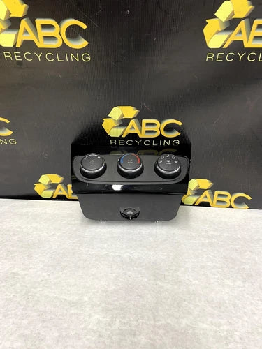 Chrysler 200 Front Manual Climate Control Assembly (2011–2014) – Genuine OEM
