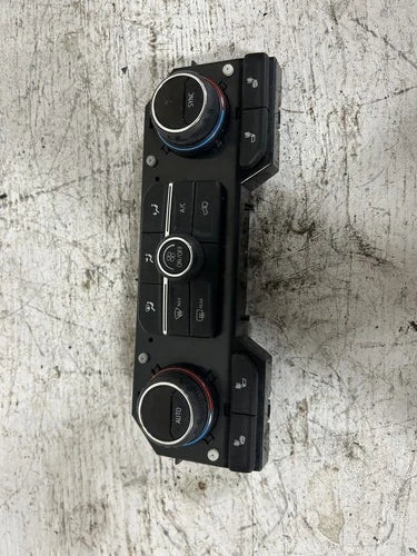Chevrolet SILVRDO35 Automatic Temperature Controller (2022) – Genuine OEM
