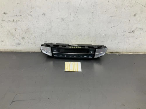 Honda ACCORD Heat/A/C Controller automatic temperature control (2013) – Genuine OEM