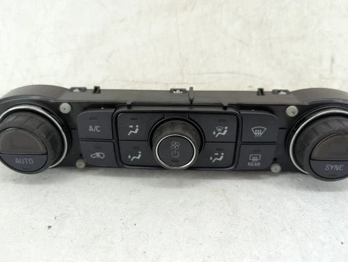 GMC Sierra 1500 HVAC Climate Control Temperature (2014–2016) – Genuine OEM