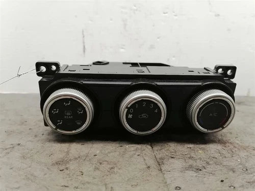 16-17-18 Subaru Forester Manual A/C Climate Control – Genuine OEM