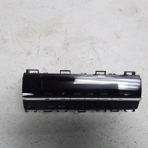 Toyota SIENNA Front Dual Zone Automatic Temperature Controller (2022) – Genuine OEM