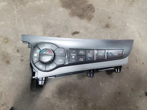 Toyota Sienna HVAC Climate Control Assembly (2011–2014) – Genuine OEM