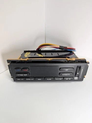 Lincoln Town Car Climate Control Unit P1F5VH-19C933-AF (1996–1997) – HVAC Replacement Part