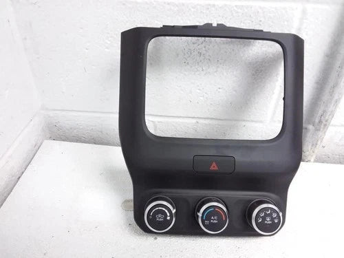 Dodge RAM2500 3 Dial Manual Temperature Controller (2019) – Genuine OEM