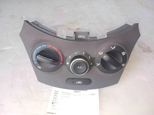 Hyundai Accent HVAC Climate Control temperature manual (2015–2017) – Genuine OEM