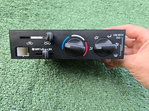 Toyota 4Runner HVAC Climate Control (1998–2000) – Genuine OEM