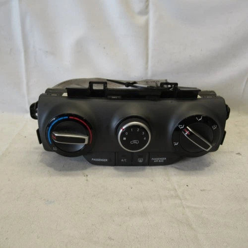 Hyundai Kona HVAC Climate Control Unit (2018–2020) – Genuine OEM