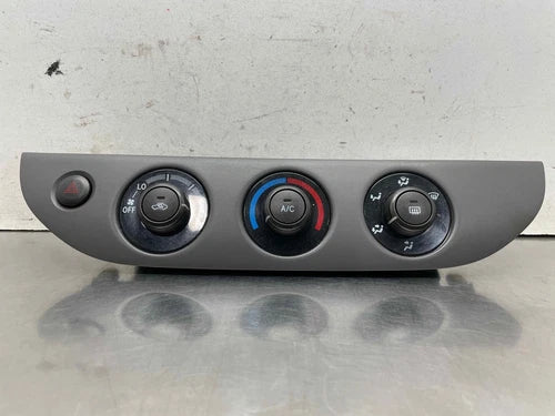 Toyota Camry LE Heater A/C Climate Control (2003) – Genuine OEM