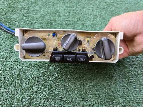 Mitsubishi Lancer & 03-06 Outlander HVAC Climate Control (2002–2007) – HVAC Replacement Part