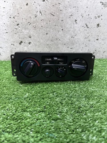 Isuzu TROOPER HVAC Climate Control Temperature Unit (1995–2002) – Genuine OEM