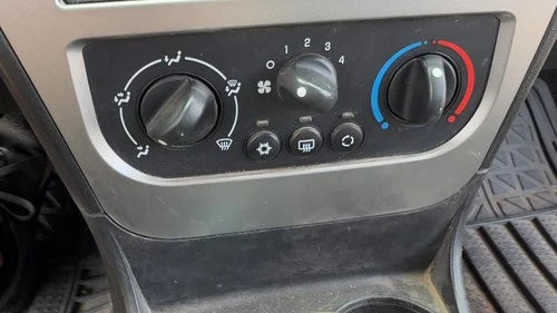 Saturn Ion Temperature Control Module In Dash Heater A/C Head Unit (2006–2007) – Genuine OEM