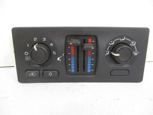 Chevy Silverado 1500 Dual Manual Zone Temperature Control (2005–2007) – Genuine OEM