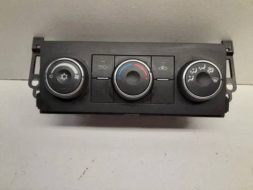Chevy Silverado 2500 A/C Heater Manual Climate Control (2007) – Genuine OEM