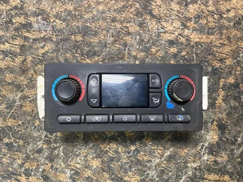 Chevrolet Avalanche 1500 HVAC Climate Control Unit (2003–2004) – HVAC Replacement Part