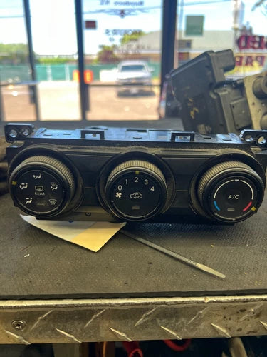 Subaru Impreza Manual 2.0L HVAC Climate Control (2012–2014) – Genuine OEM | Ref SKU-9481