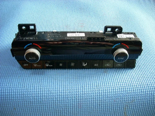 Kia K5 Temperature Control Q138320L (2021–2022) – Genuine OEM