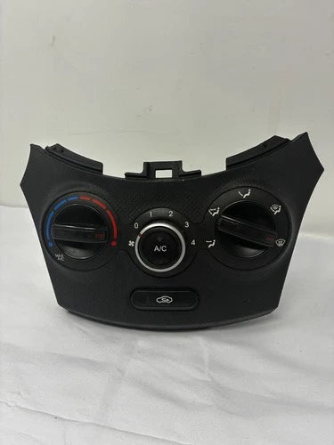 Hyundai Accent A/C Climate Control Panel 97250-1RBI 2012 (2012–2014) – HVAC Replacement Part