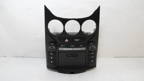 Hyundai Genesis Coupe Auto Climate HVAC Climate Control (2013–2016) – Genuine OEM