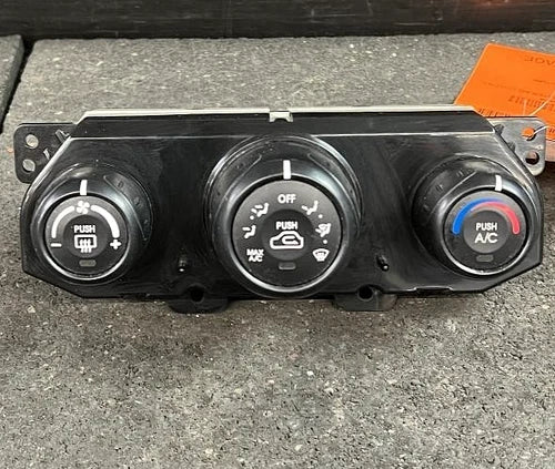 Kia Sportage HVAC Climate Control Black (2005–2009) – Genuine OEM
