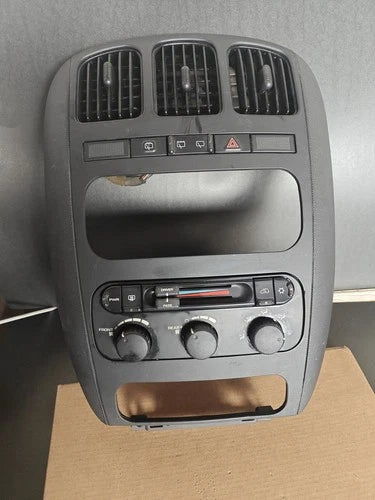 Dodge Caravan HVAC Climate Control Panel (2001–2002) – Genuine OEM