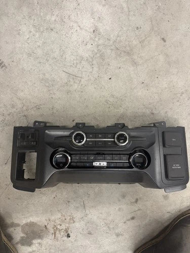 Ford F-350 F-250 F-450 HVAC Climate Control SWITCH (2023–2025) – Genuine OEM