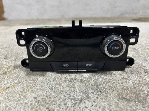 Chevrolet TRAVERSE Rear Automatic Temperature Controller (2024) – Genuine OEM