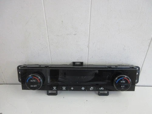 Nissan Rogue Heat A/C Temperature Control Unit (2021–2025) – Genuine OEM