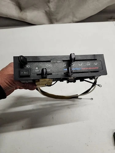 Toyota PICKUP HVAC Climate Control (1991–1995) – Genuine OEM