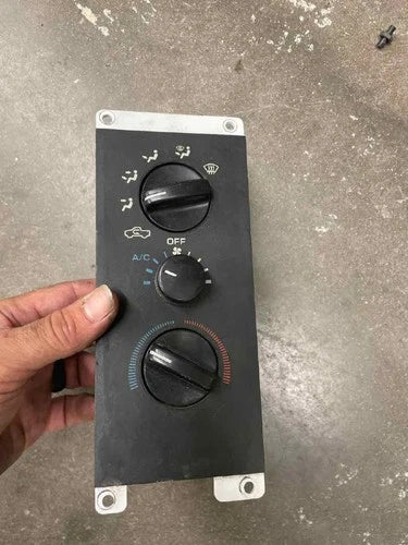 Dodge RAM 1500 HVAC Climate Control Assembly (1994–1996) – Genuine OEM | Ref SKU-3186