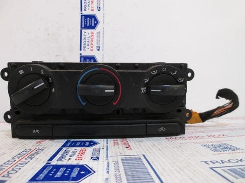 Ford F-150 HVAC Climate Control Temperature Fan Defroster A/C (2006) – HVAC Replacement Part | Ref SKU-5858