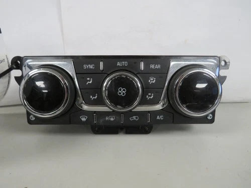 GMC Acadia Front Automatic HVAC Climate Control (2013–2017) – Genuine OEM