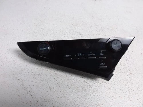 Toyota CAMRY Automatic Temperature Controller Black (2022) – Genuine OEM