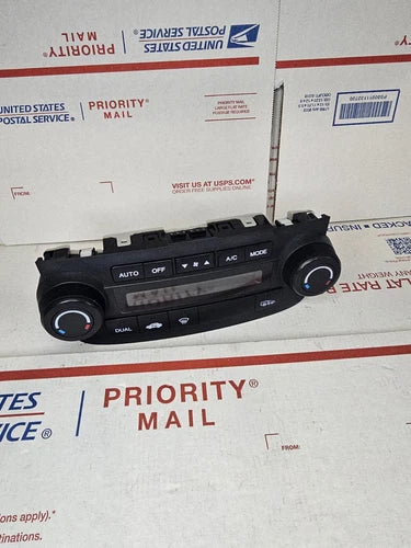 Honda CR-V A/C Heater Control Climate Control Temperature Control (2010–2011) – Genuine OEM