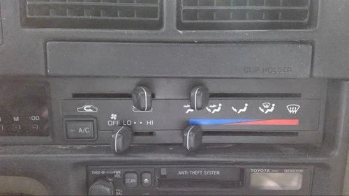 Toyota 4Runner Temperature Control Unit (1995) – Genuine OEM