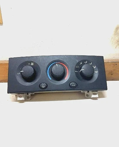Jeep Grand Cherokee HVAC Climate Control (1999–2004) – Genuine OEM | Ref SKU-3580